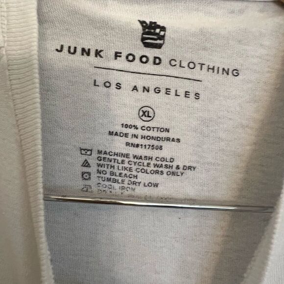 EUC Junk Food Los Angeles Wanted Baby Yoda crop top. Size XL. No flaws. - Picture 3 of 6